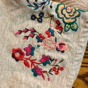 embroidered gray cute and casual t-shirt